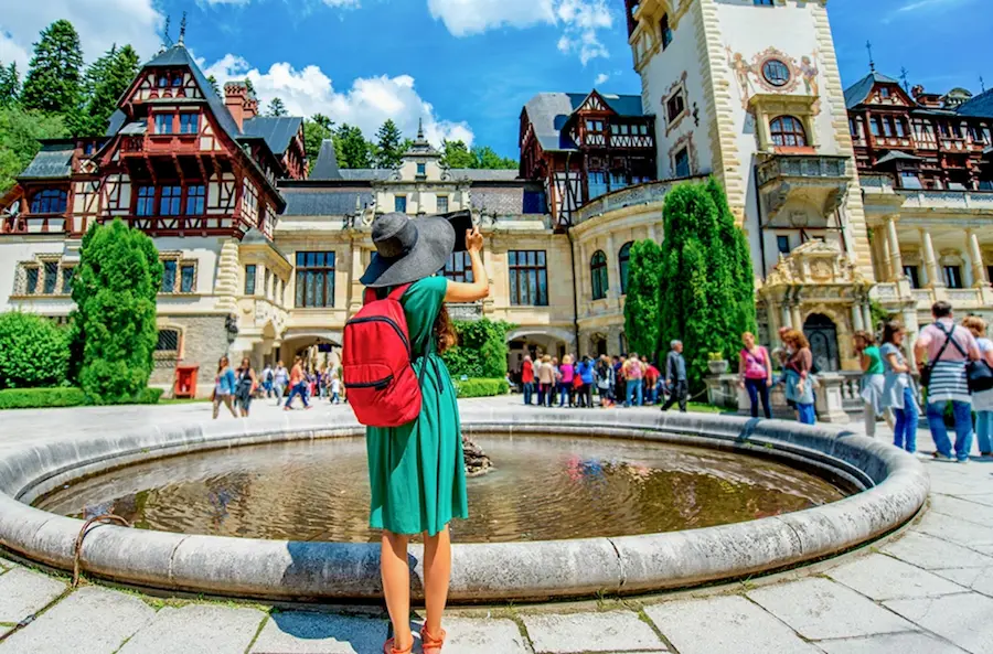 Tururi din Brașov către atracțiile populare din România